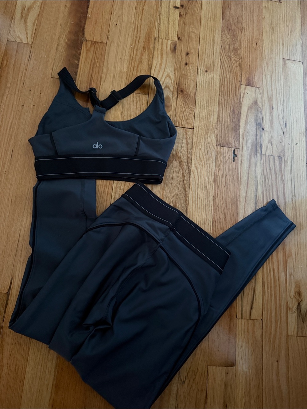 Alo greyLeggings & Sports Bra Set - Picture 2 of 2